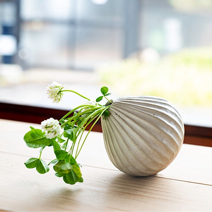 White Shigaraki ceramic flower vase rounded handmade pottery detail