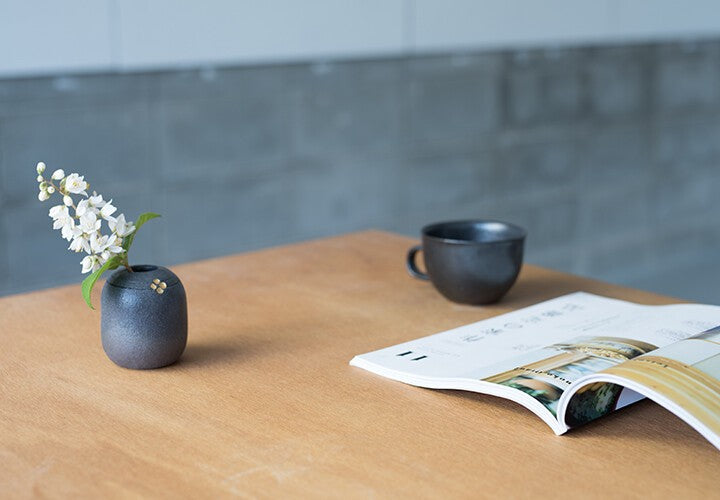 Deep navy Shigaraki ceramic mini vase with gold floral accents