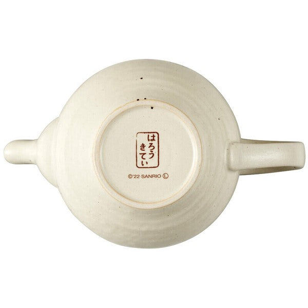 Skater Hello Kitty Mino Ware teapot bottom detail