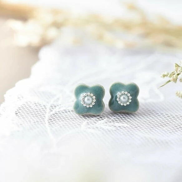 Minoyaki Mikelo Ceramic Pearl Flower Earrings [Made in Japan]