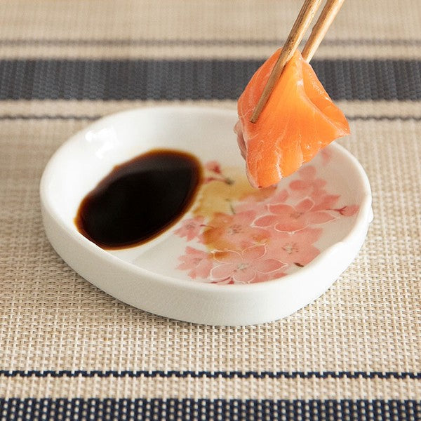 Floral Sloped Soy Sauce Dish with Chopstick Rest – Hasami Ware Craft Nanpuu