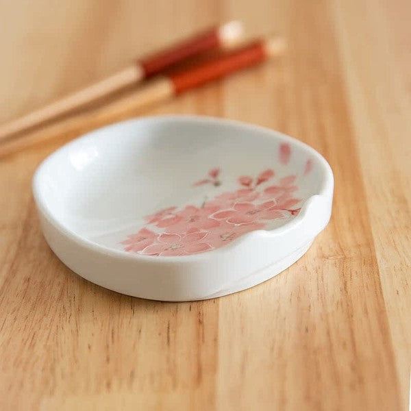 Floral Sloped Soy Sauce Dish with Chopstick Rest – Hasami Ware Craft Nanpuu