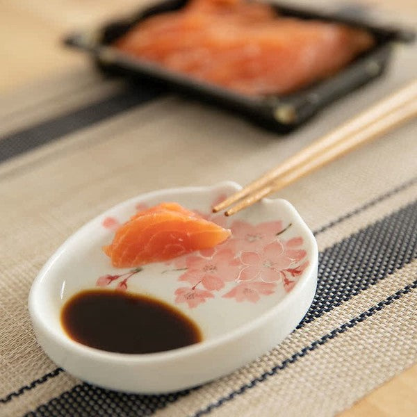 Floral Sloped Soy Sauce Dish with Chopstick Rest – Hasami Ware Craft Nanpuu