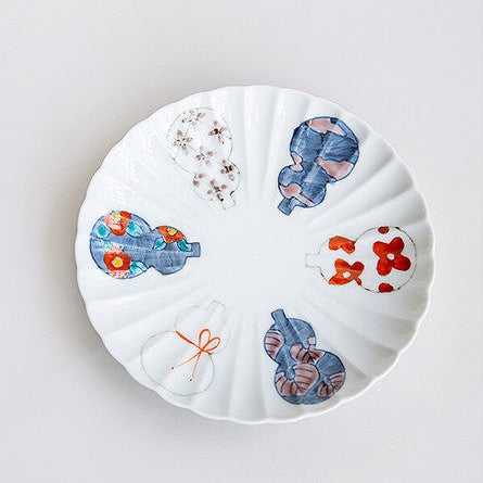 Hand-Painted Gourd Chrysanthemum Plate 15.5 cm – Made in Japan Tokushichi Kiln