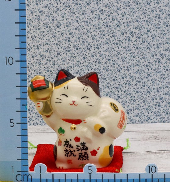Yakushigama Mangan Joju lucky cat ceramic home decor detail #7893