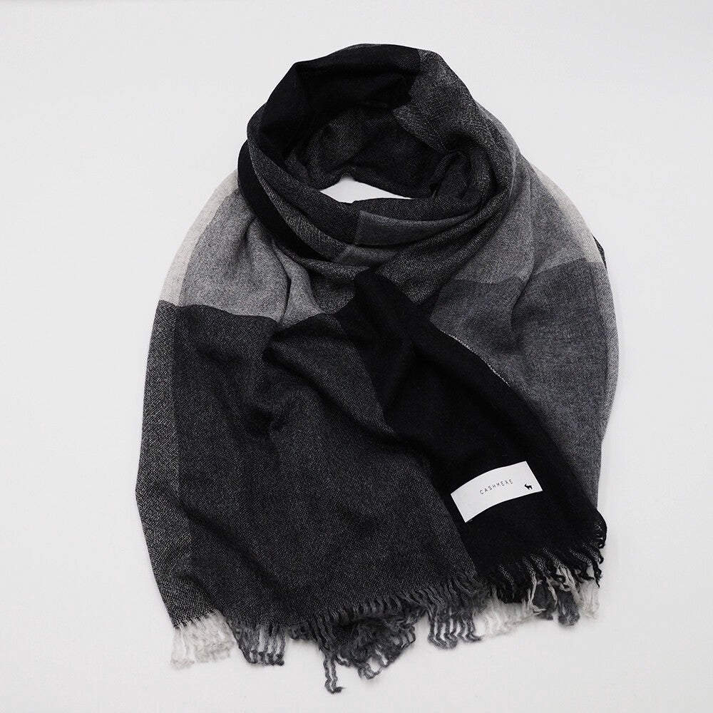Lune jumelle lightweight cashmere modern-check stole – product view 6