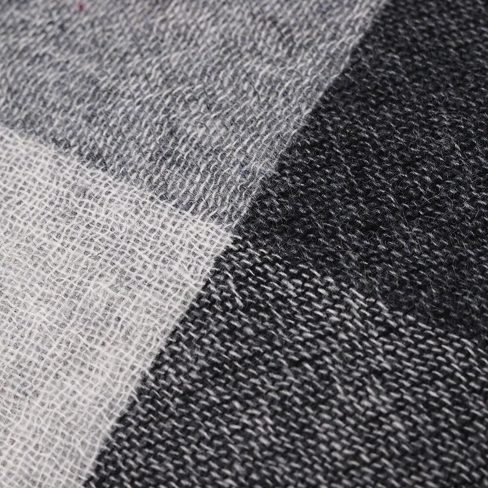 Lune jumelle lightweight cashmere modern-check stole – product view 9