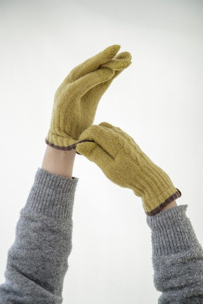 Testava touchscreen gloves worn mustard detail