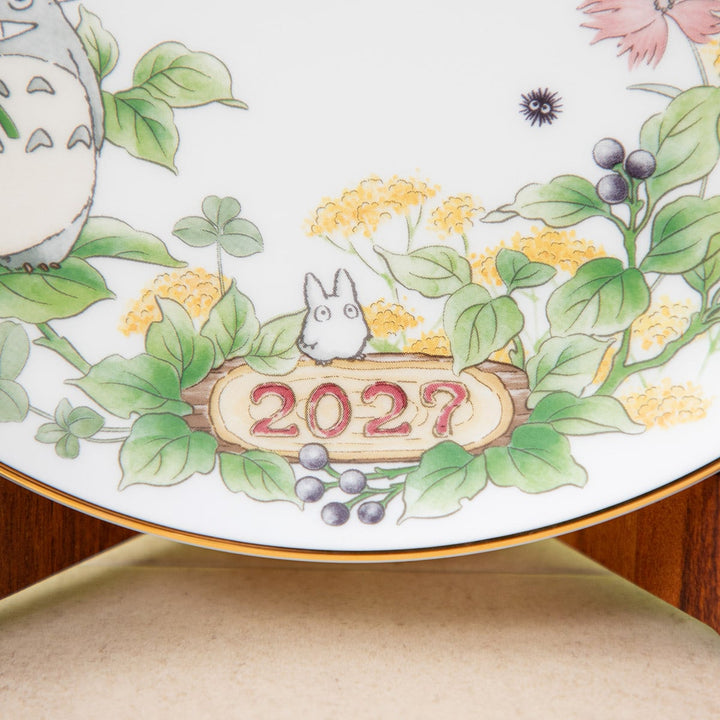 【Pre-Order】Studio Ghibli x Noritake My Neighbor Totoro 2027 Year Plate with Stand Studio Ghibli x Noritake
