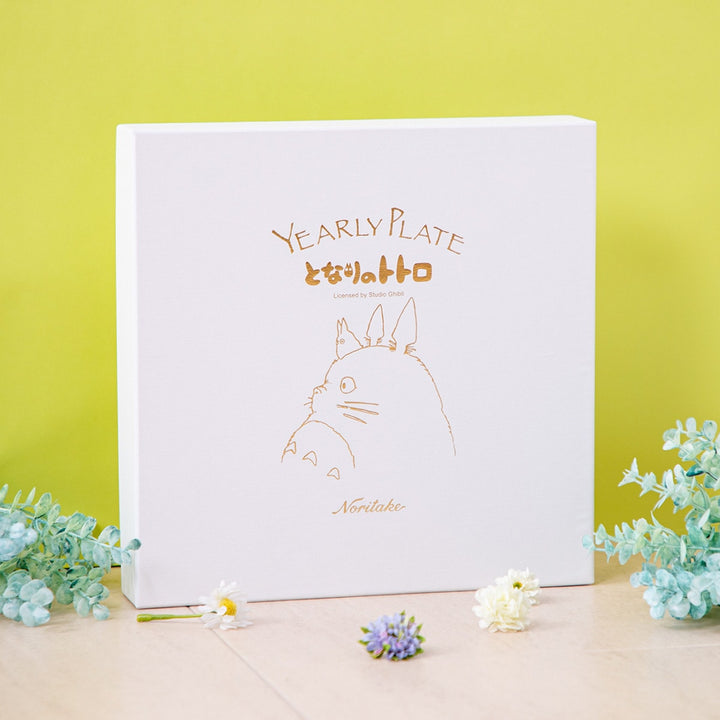 【Pre-Order】Studio Ghibli x Noritake My Neighbor Totoro 2027 Year Plate with Stand Studio Ghibli x Noritake