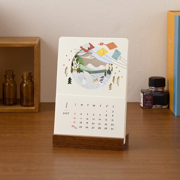 MIDORI 2027 desk calendar compact display size detail