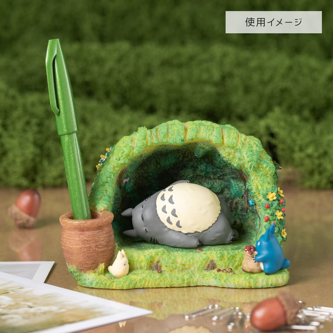Totoro's Home diorama desk organizer view 6