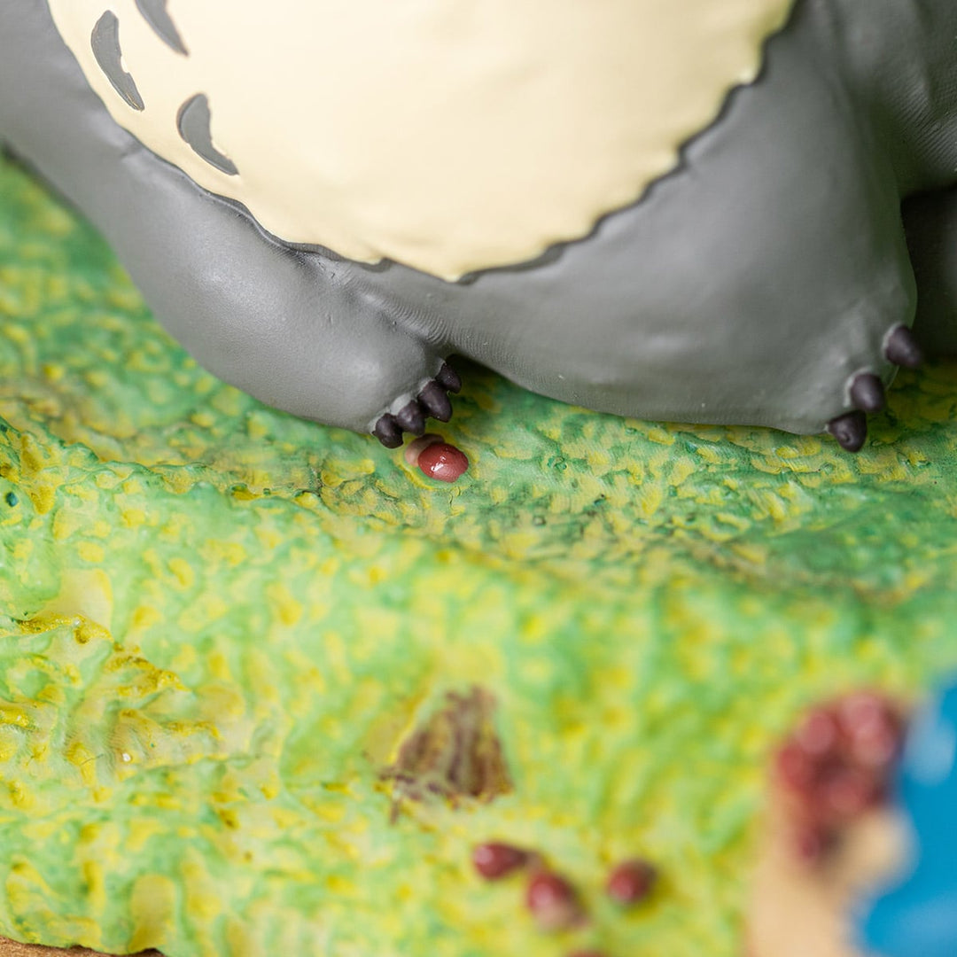 Totoro's Home diorama desk organizer view 10