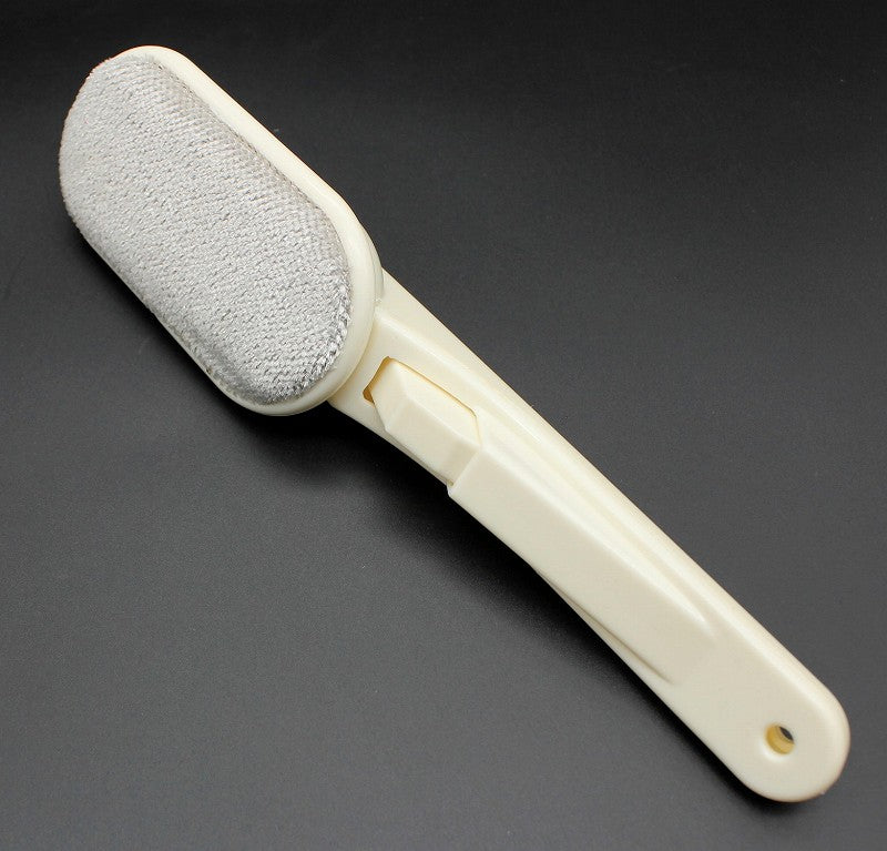 Mitsuki Rotating Duster Brush for Clothes & Fabric Mitsuki