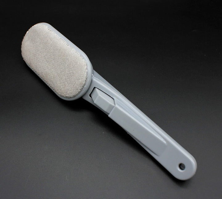 Mitsuki Rotating Duster Brush for Clothes & Fabric Mitsuki