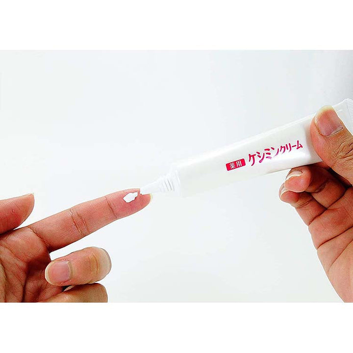 Kobayashi Keshimin Brightening Face Cream 30g cream texture