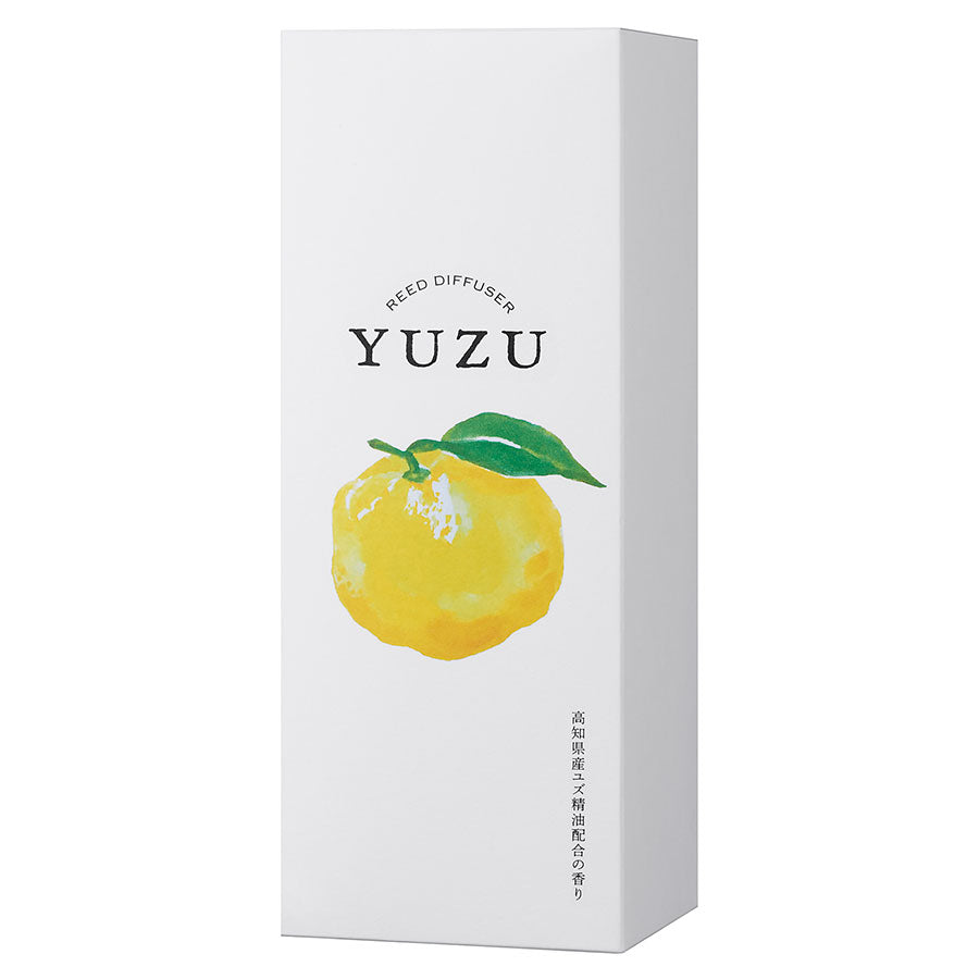 Kochi Yuzu reed diffuser bottle and reed sticks detail