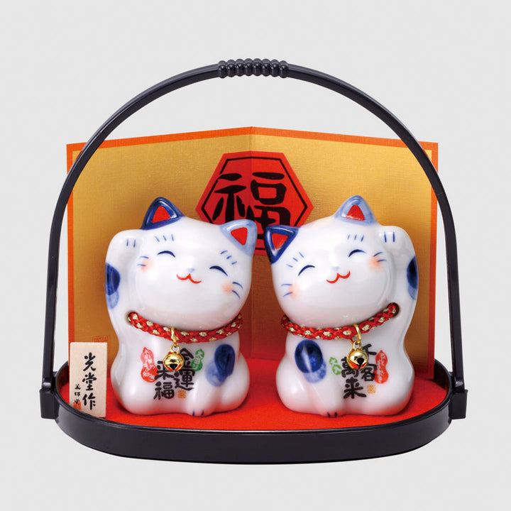 Official product image of Yakushigama Sometsuke Maneki Neko lucky cat set #7633