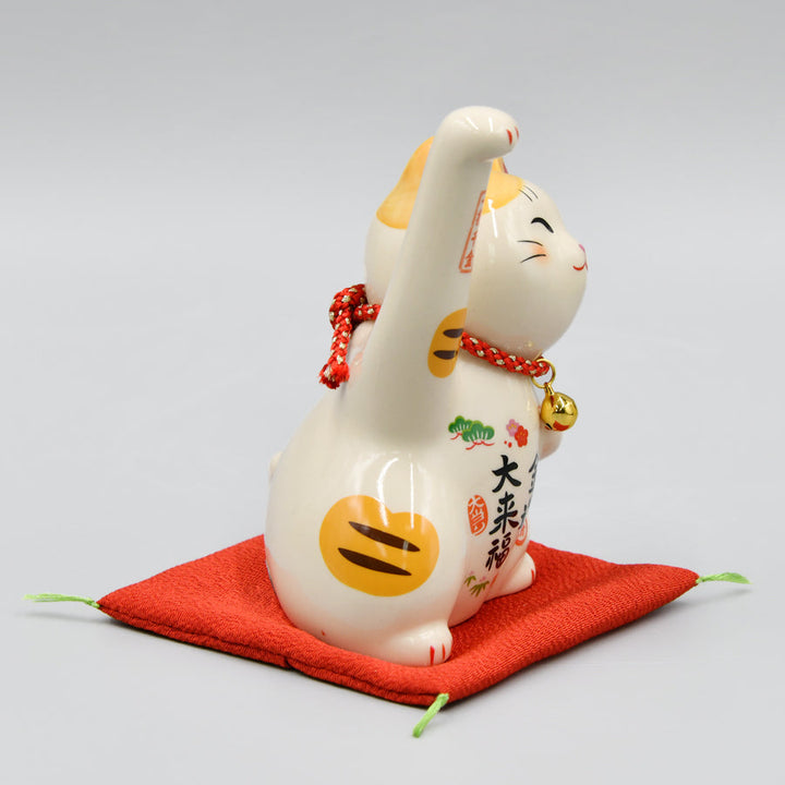 Yakushigama Saie Victory & Wealth Maneki Neko lucky cat #7825 side detail