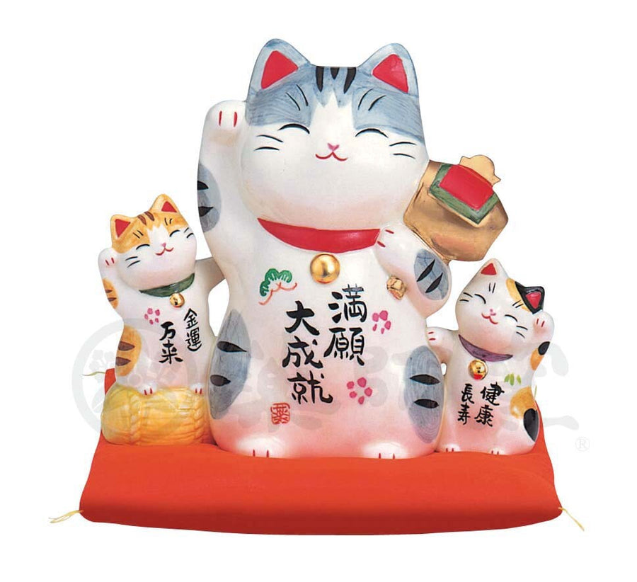 Yakushigama Saie Mangan Daijoju Maneki Neko lucky cat ceramic figurine 12.5cm