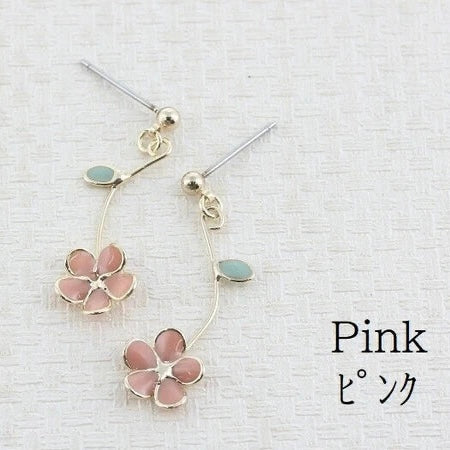 JUNO【Made in Japan】[Titanium Earrings] Small Flower Earrings