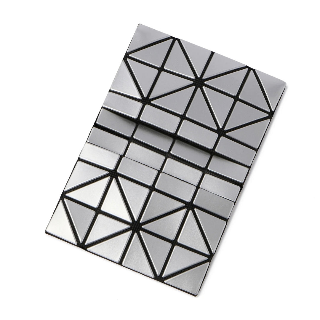 BAO BAO ISSEY MIYAKE
CARD CASE，silver gray