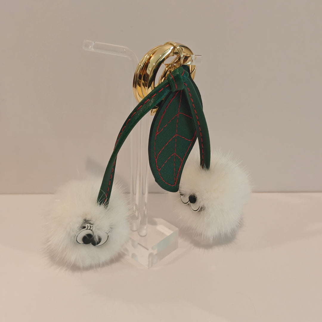 Floats！NEW CHERRY KEY CHAIN WHITE