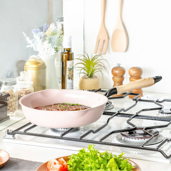 Takeda IH & Gas Compatible Deep Ceramic Non-Stick Frying Pan 20cm（Pink）