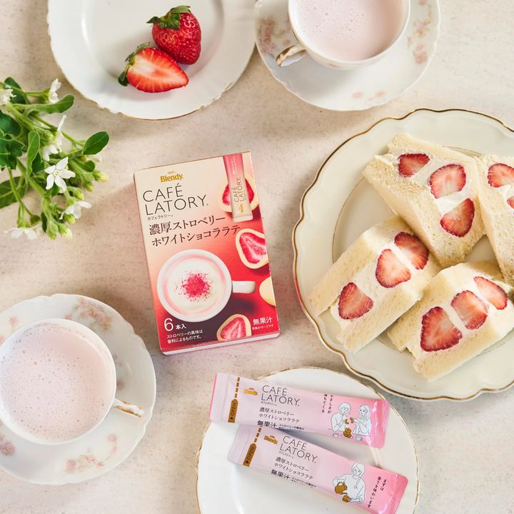 AGF Blendy Cafe Latory Rich Strawberry White Chocolate Latte 6 Sticks Yui mart