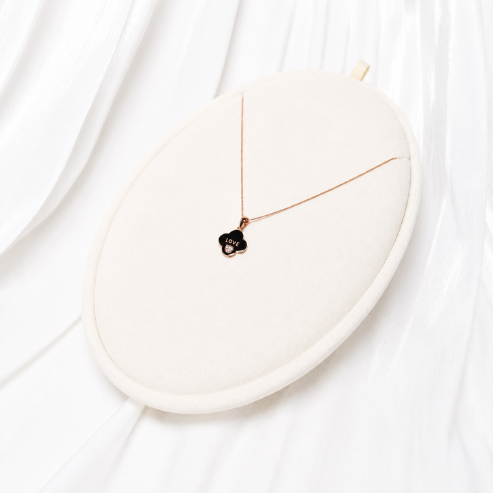 LOVE Flower Gold-Plated Pendant Necklace Yui mart