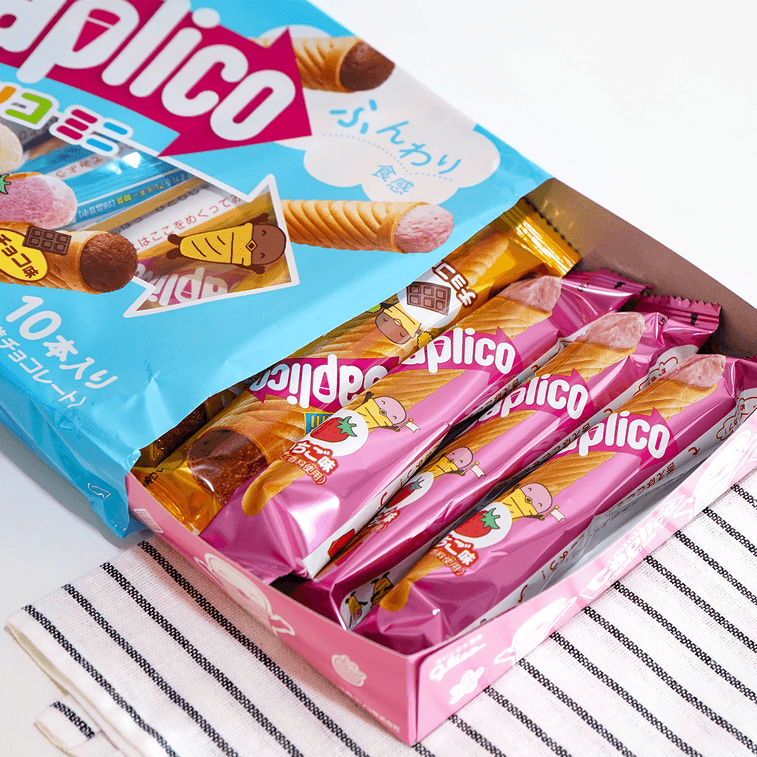 Calpico Mini Wafer Cone Chocolate & Milk & Strawberry Flavor 3.21oz Yui mart