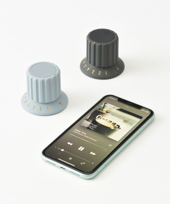 BRUNO Volume Knob Speaker USB cable and package contents