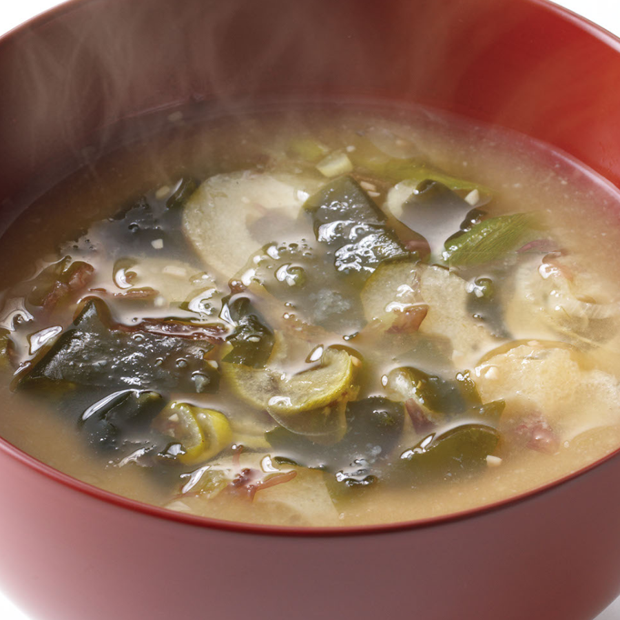 Kayanoya mixed seven seaweed freeze-dried miso soup prepared serving with tororo kombu and wakame