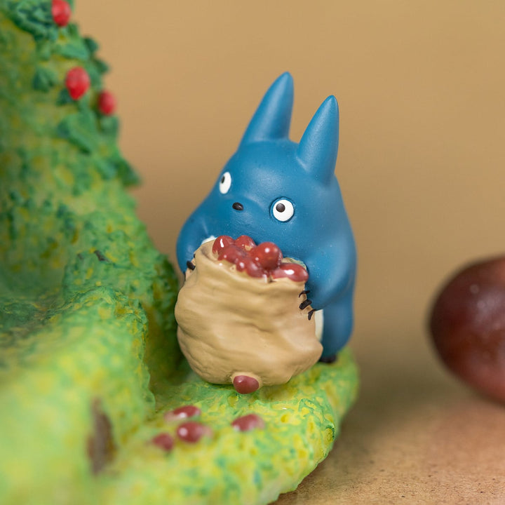 Totoro's Home diorama desk organizer view 7