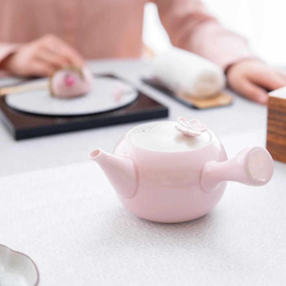 Tasei Kiln Pale Pink Iridescent Cherry Blossom Teapot – 225 ml Tasei Kiln