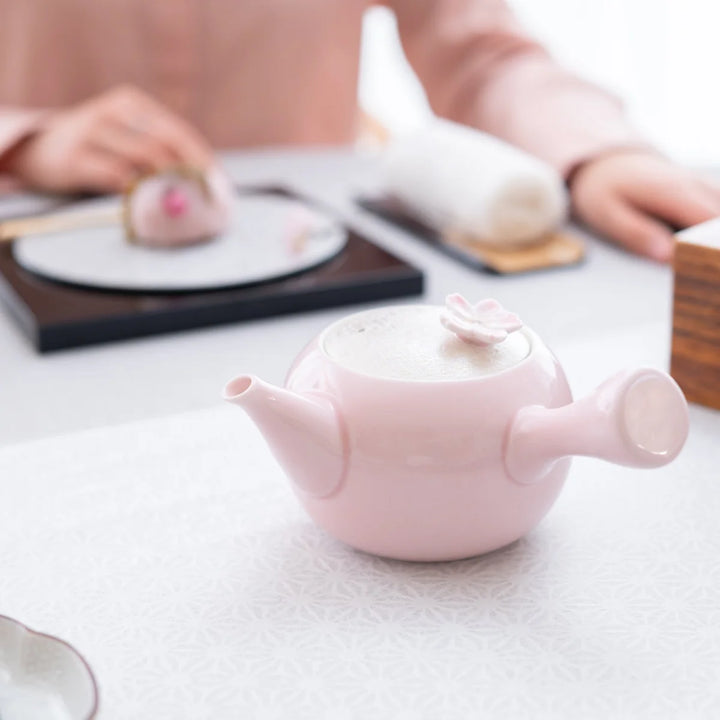 Tasei Kiln Pale Pink Iridescent Cherry Blossom Teapot – 225 ml Tasei Kiln